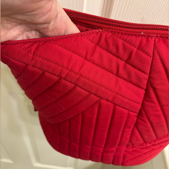 Vera Bradley red quilted shoulder bag - EUC - Picture 3 of 8